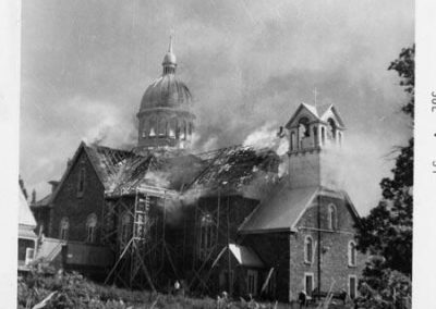 Église qui a brûlé le 11 juillet 1957