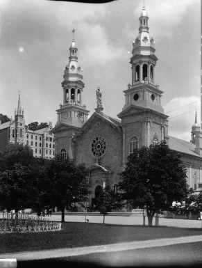 Basilica Ste-Anne-de-Beaupré before the 1922 fire