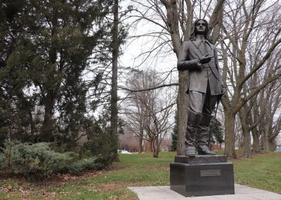 Statue de Pierre Boucher à Trois-Rivières