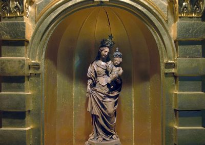 Miraculous statue of Our Lady of Protection, in the General Hospital of Quebec