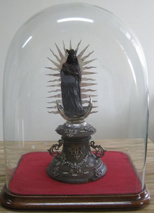 Statuette de Notre-Dame-de-Foy chez les Servantes de Jésus-Marie à Gatineau