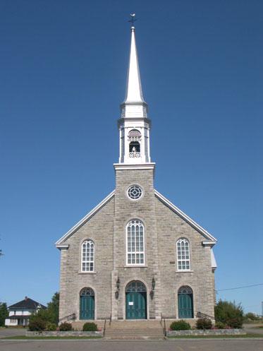 Extérieur de l'église Notre-Dame-de-Liesse à Rivière-Ouelle, Québec